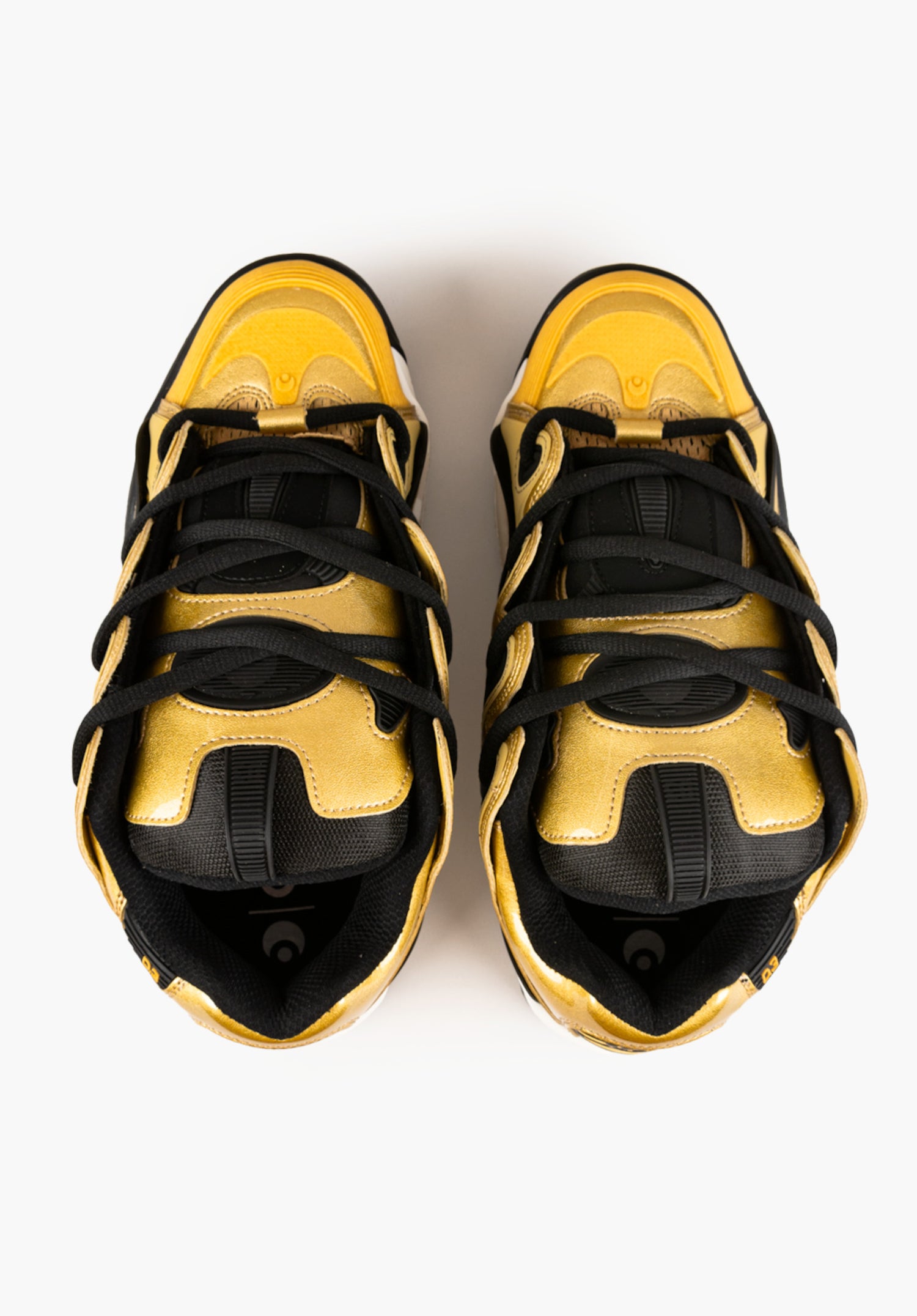 D3 2001 gold-black-white Closeup2 Zoom Image