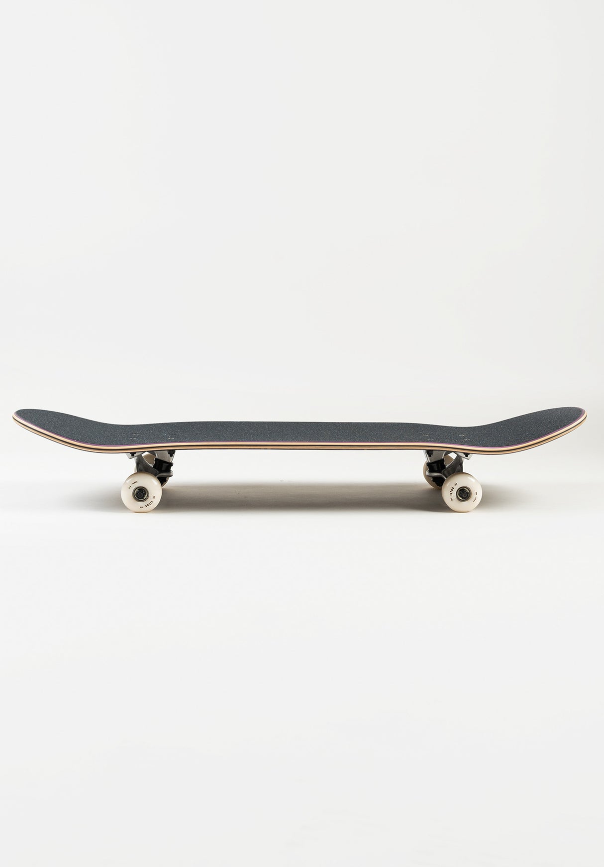 Devil's Head Classic black-gold Closeup1