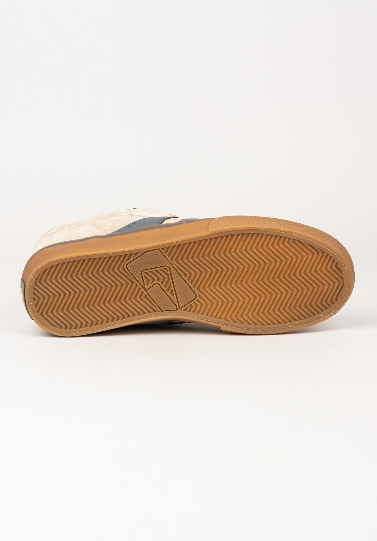 Encore 2 sesame-charcoal Closeup1