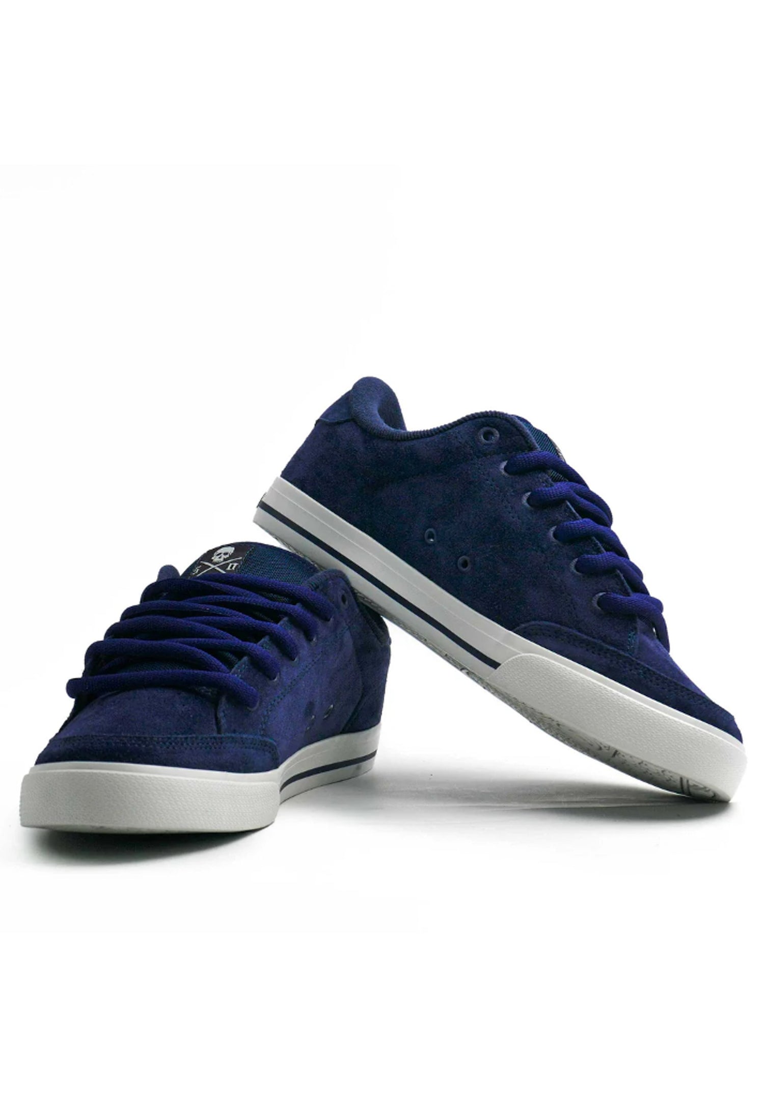 Lopez 50 eclipse-white Closeup1 Zoom Image