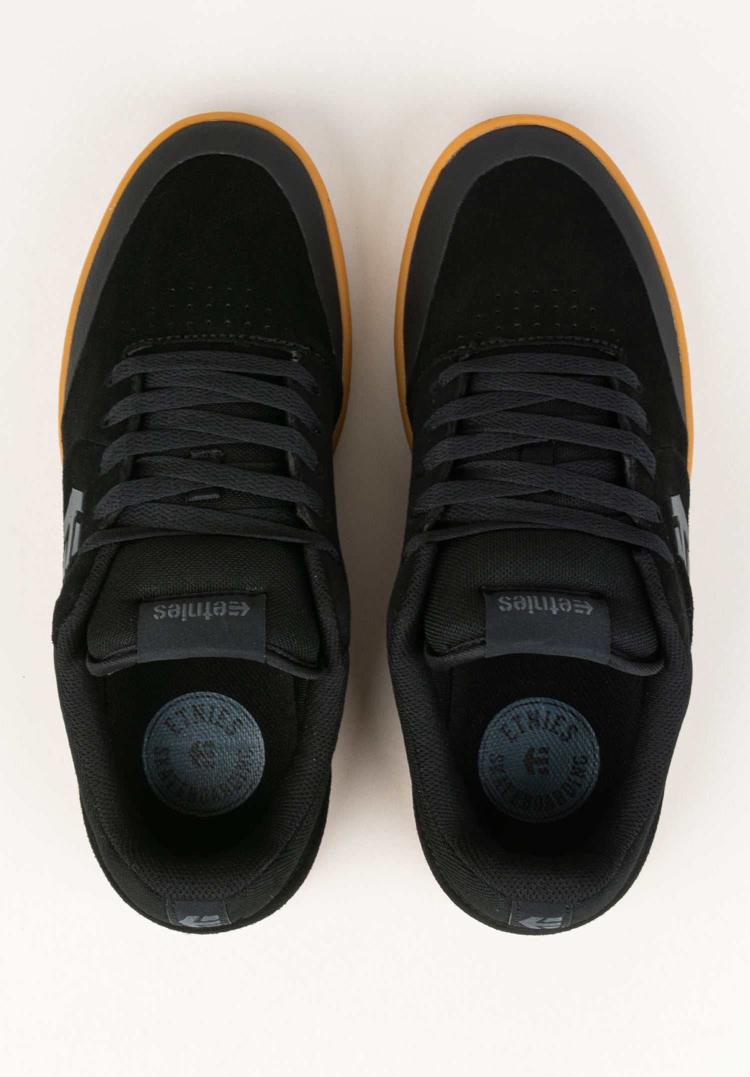 Marana x Michelin black-darkgrey-gum Closeup2 Zoom Image