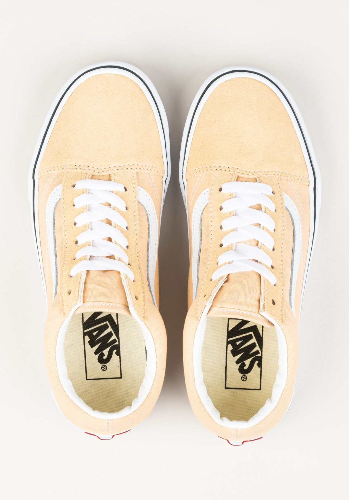 Old Skool colortheoryhoneypeach Closeup2