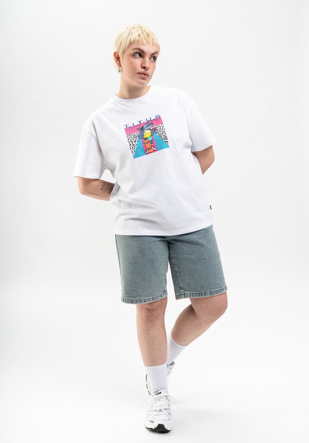 SharkyJoey white Closeup1