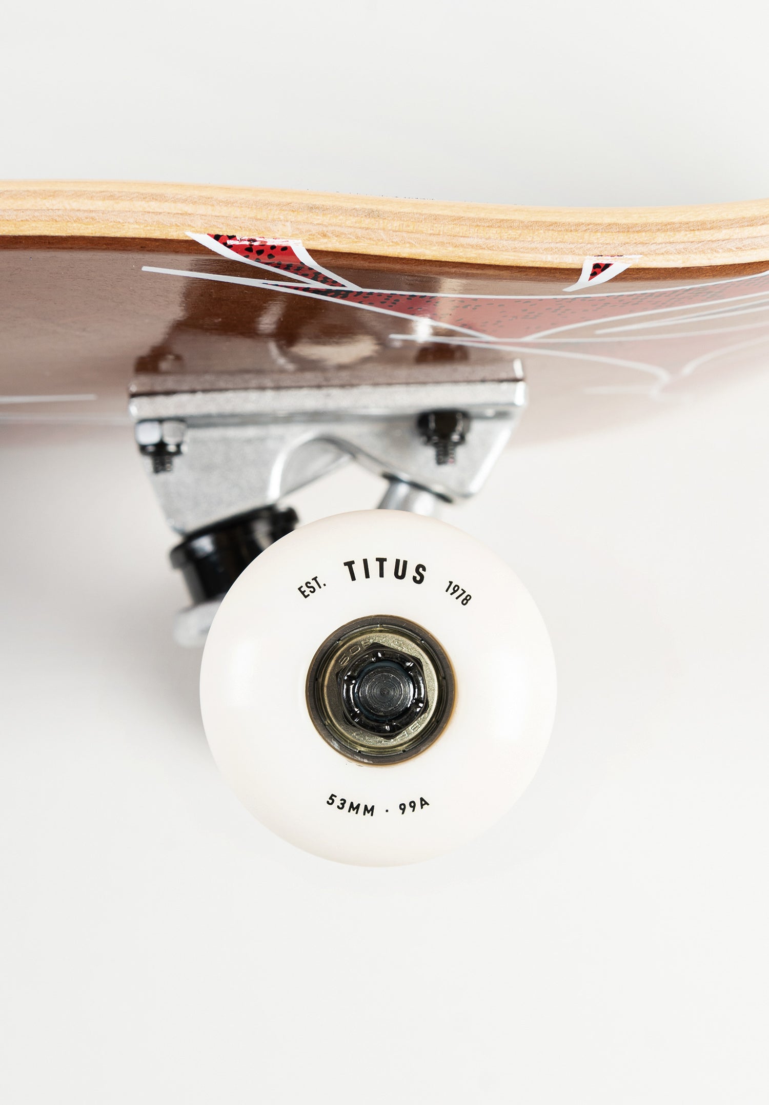 Triple Classic Logo brown-stained Close-Up2 Zoom Image