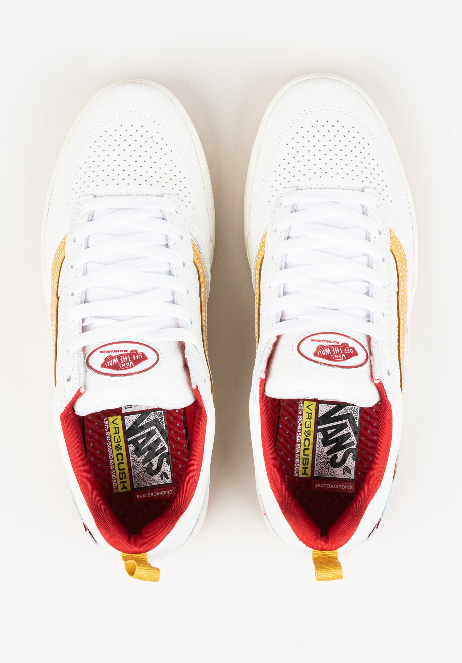 Zahba vintagesport-white-multi Close-Up2 Zoom Image
