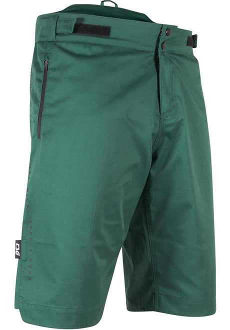 Explorer Shorts forest green Close-Up2