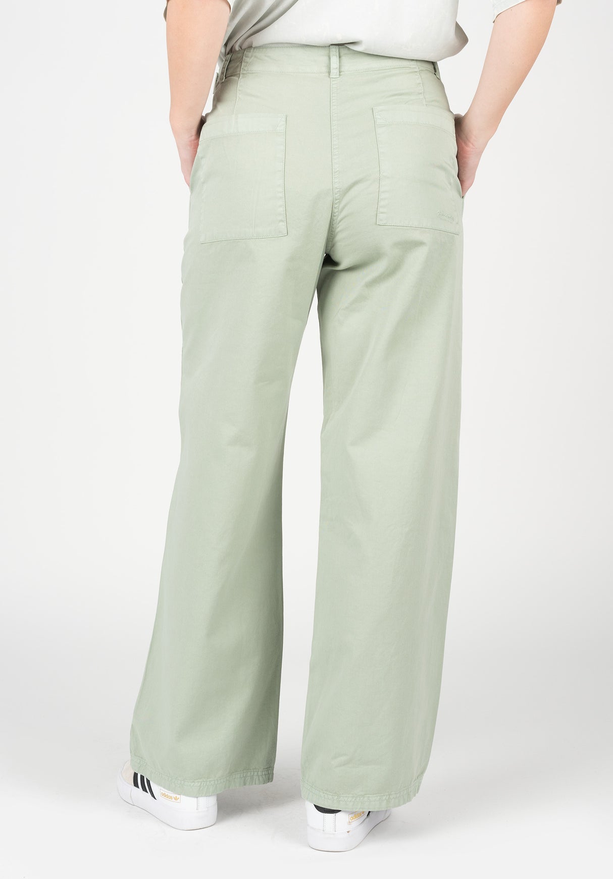 Isie lightsage Close-Up1