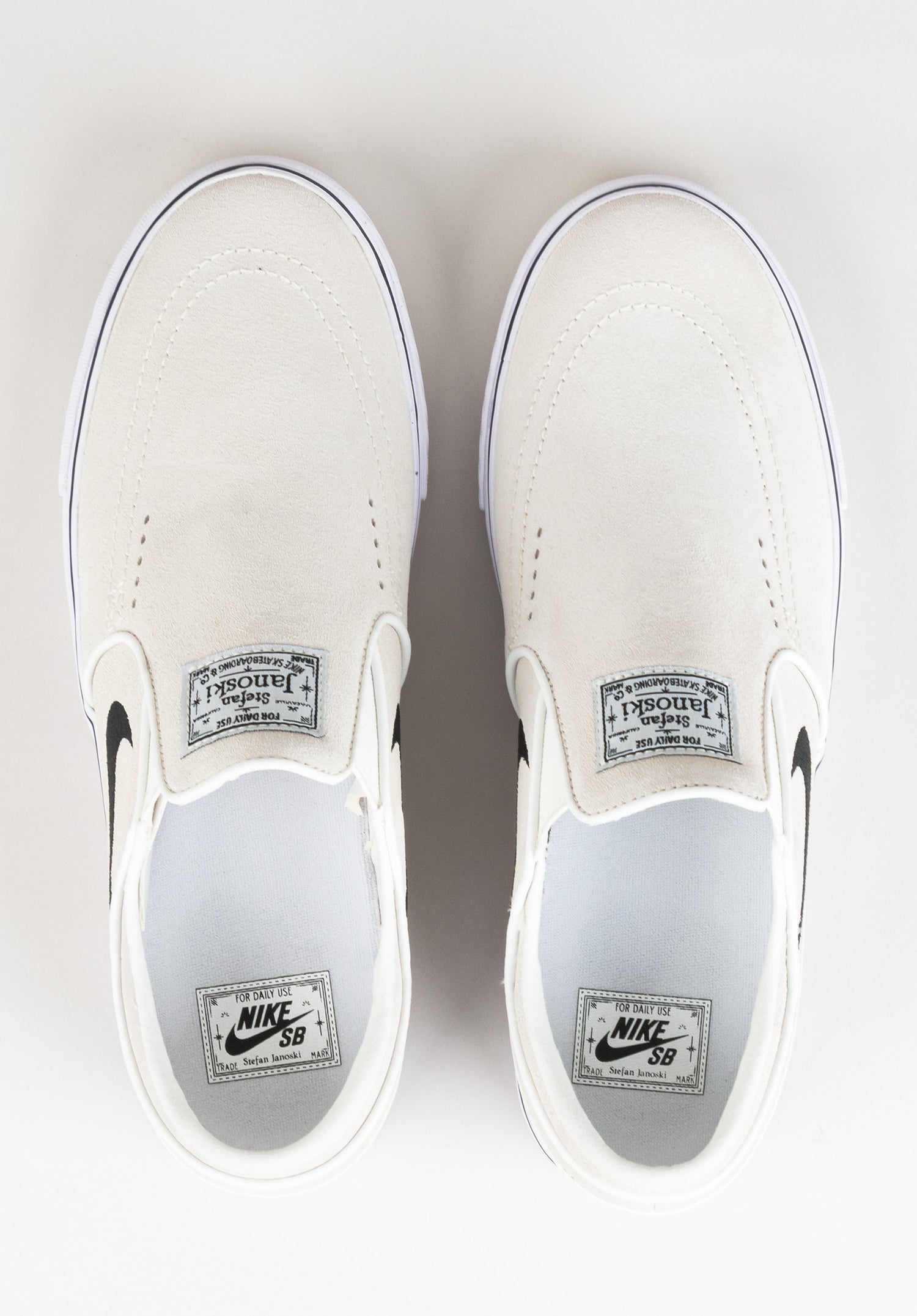 Janoski+ Slip summitwhite-black-summitwhite-white Close-Up2 Zoom Image