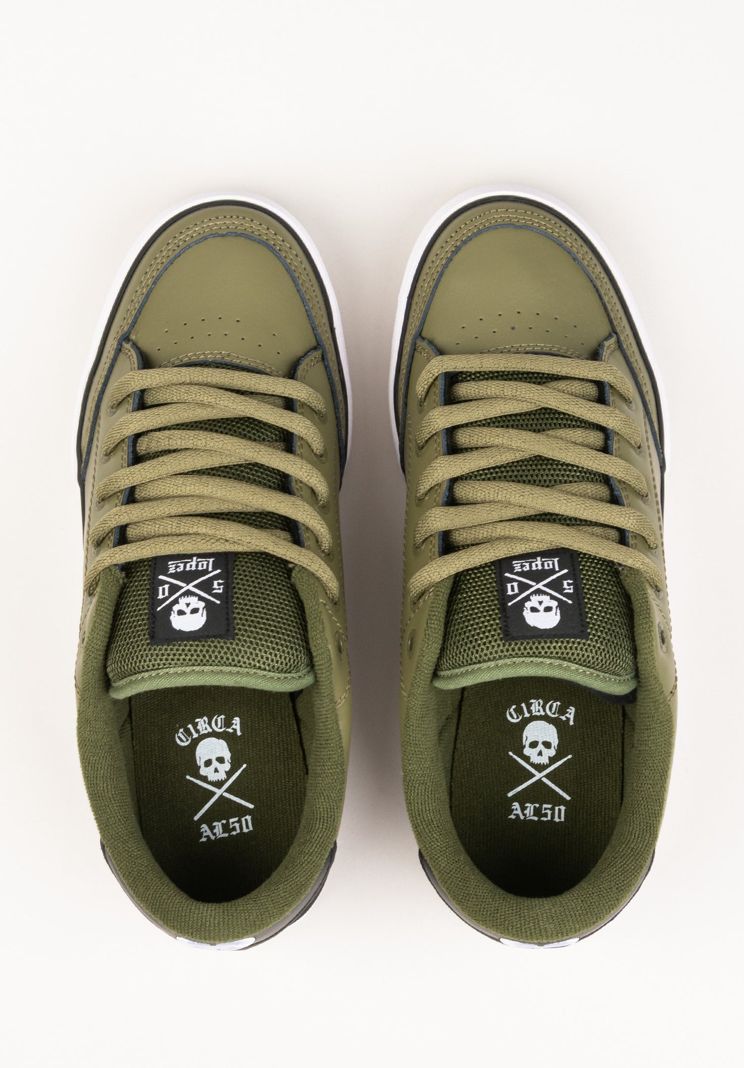 Lopez 50 militaryolive-black-white Close-Up2 Zoom Image