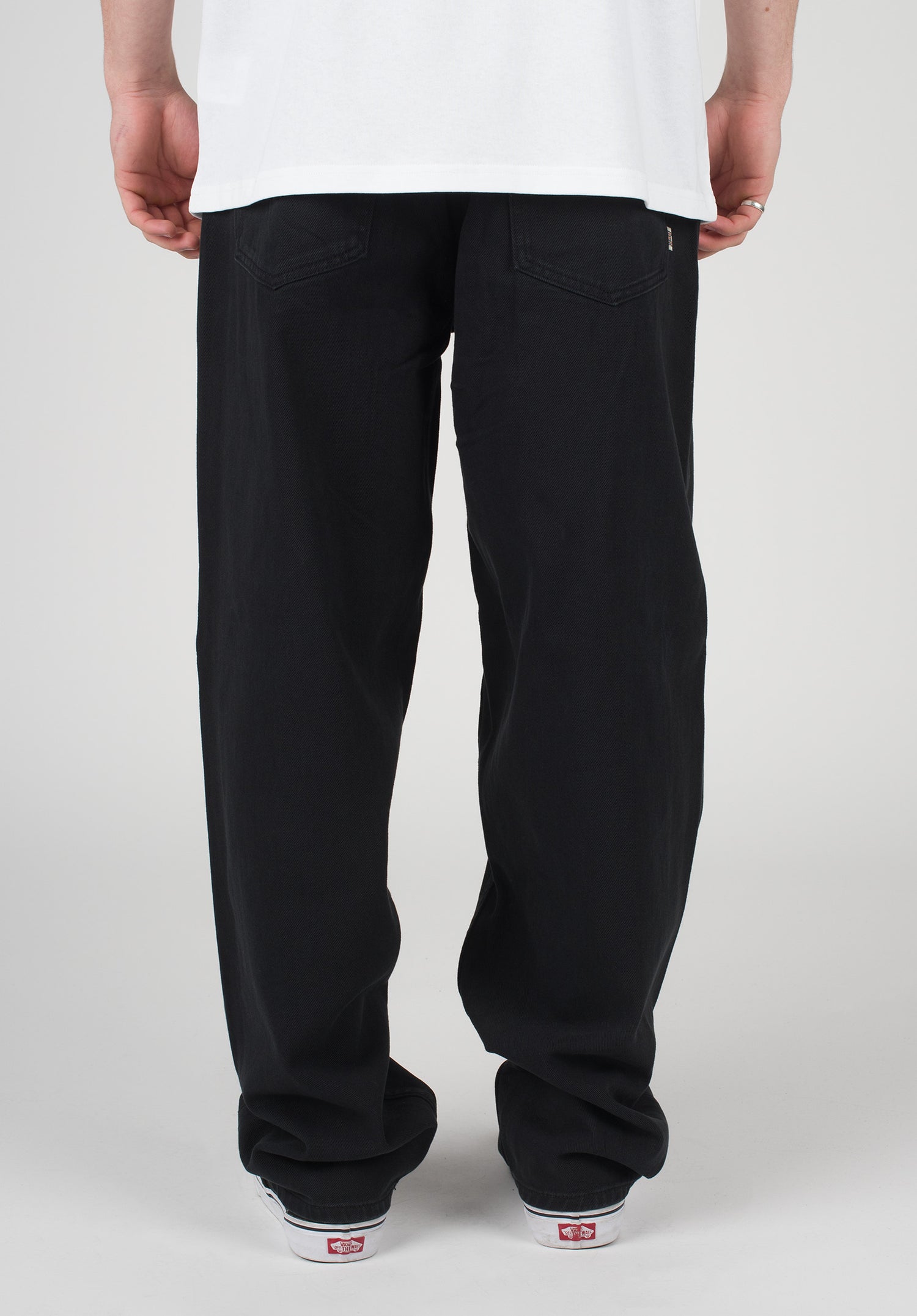 Cromer black Close-Up1 Zoom Image