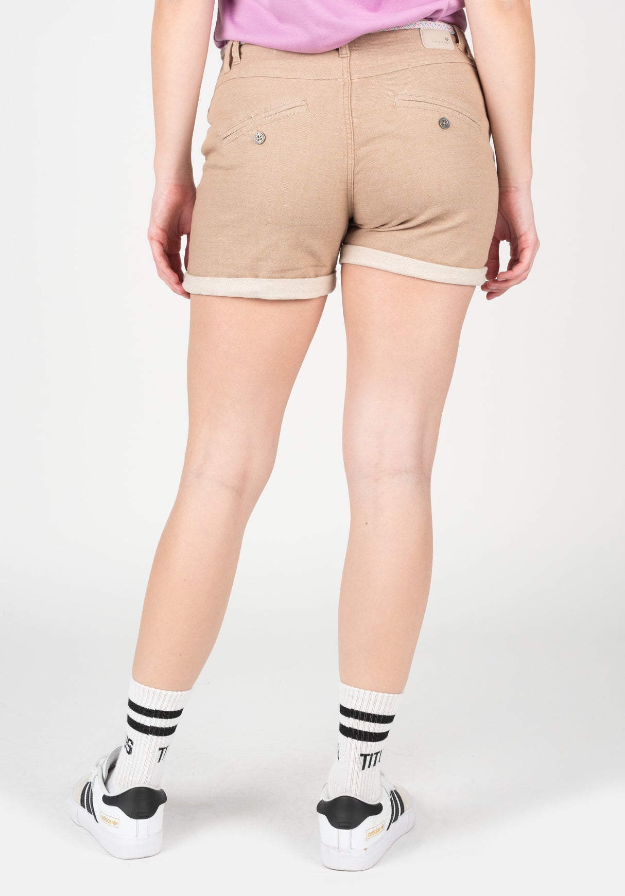 Heeven A latte 124 Close-Up1