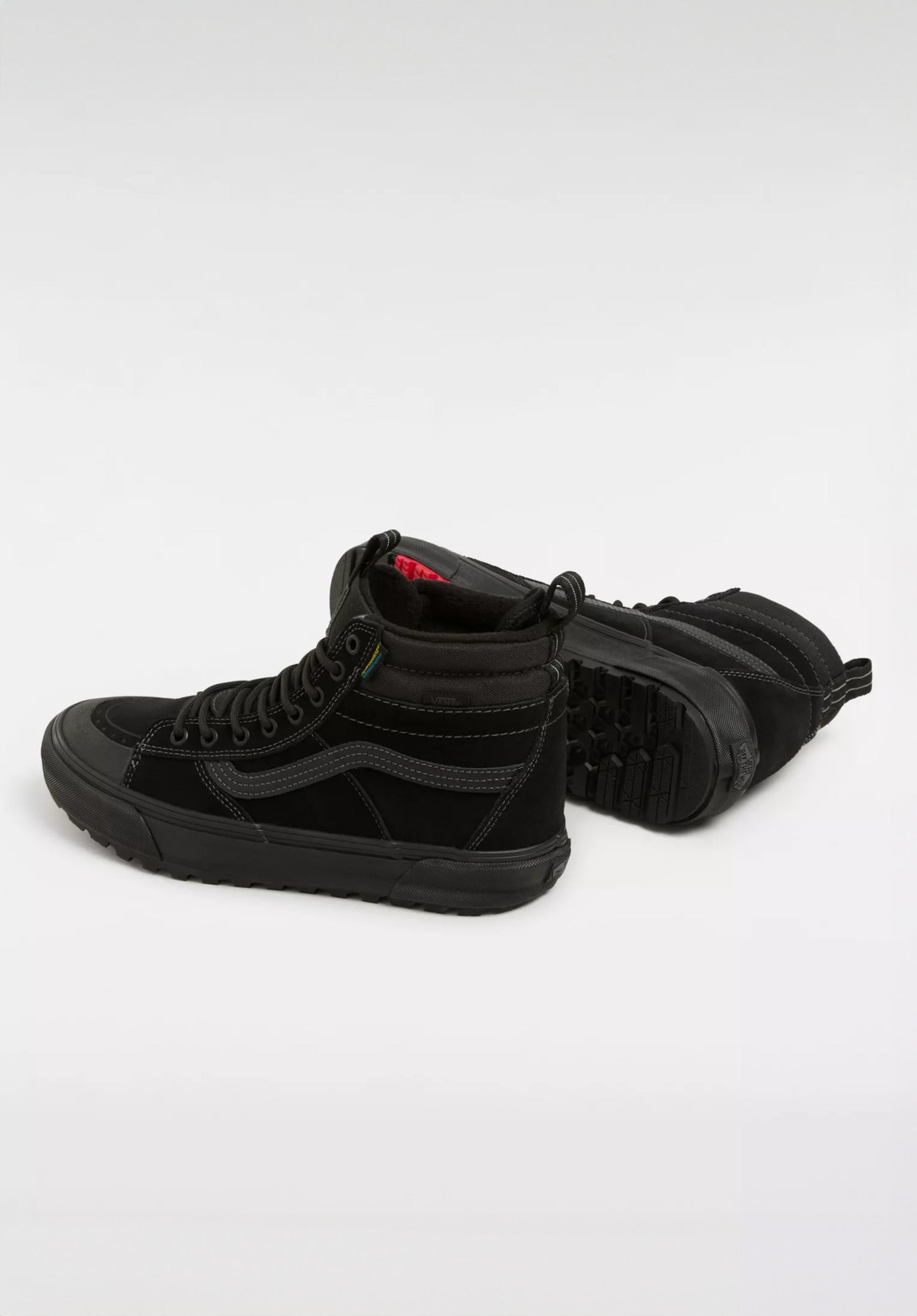 Sk8-Hi MTE Waterproof black-black Closeup1 Zoom Image