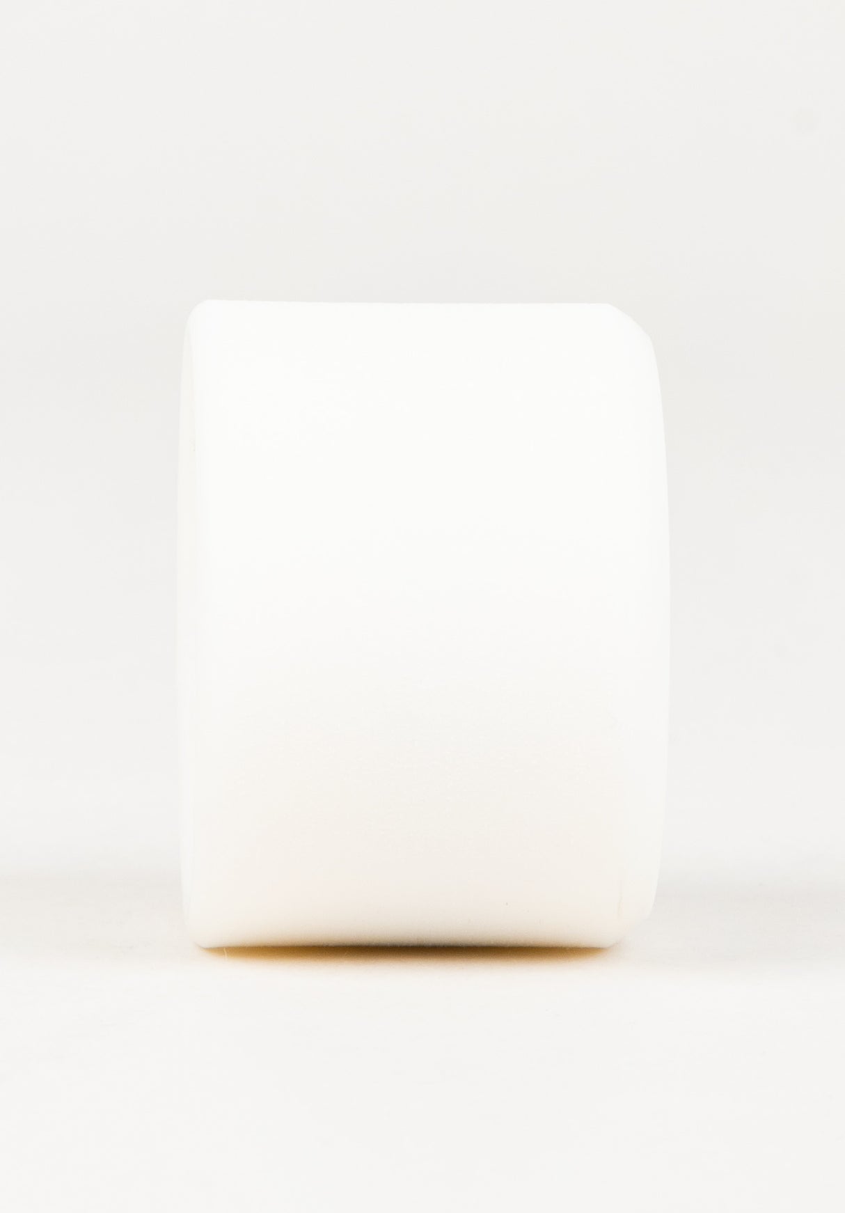 Sofa Tone 78A white Closeup1