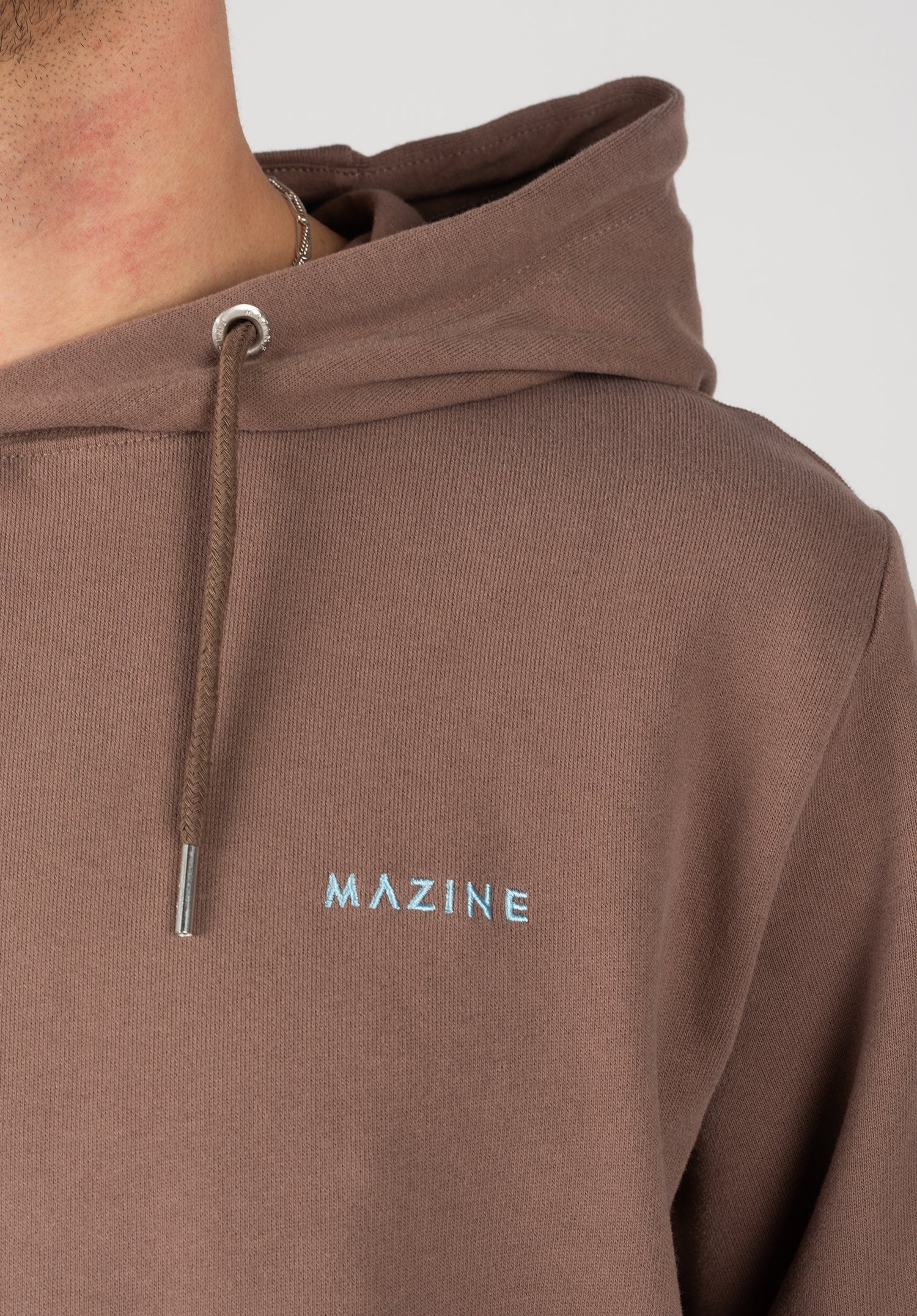 Stundon deeptaupe Closeup1 Zoom Image