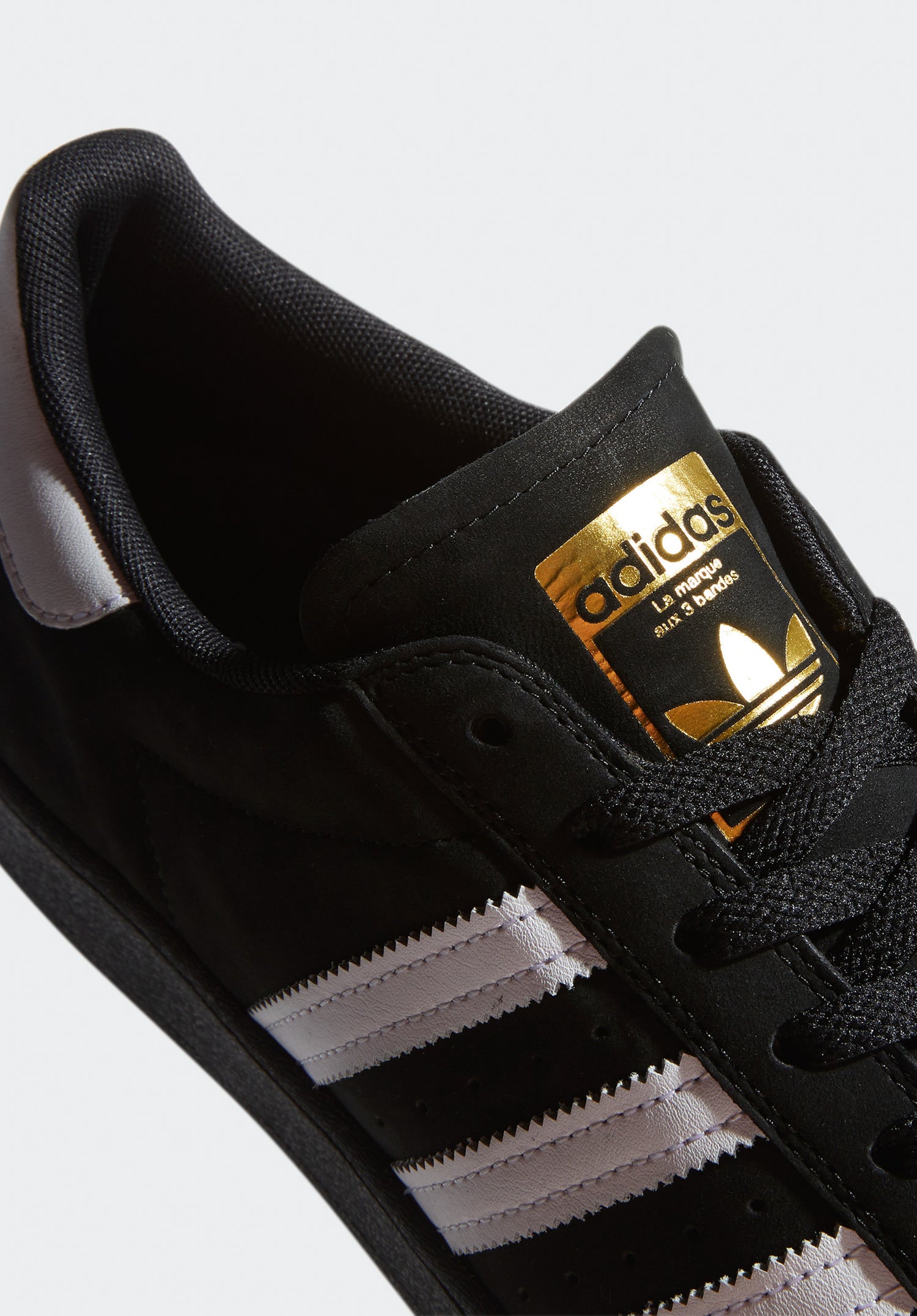 Superstar ADV coreblack-white-gold Closeup2 Zoom Image