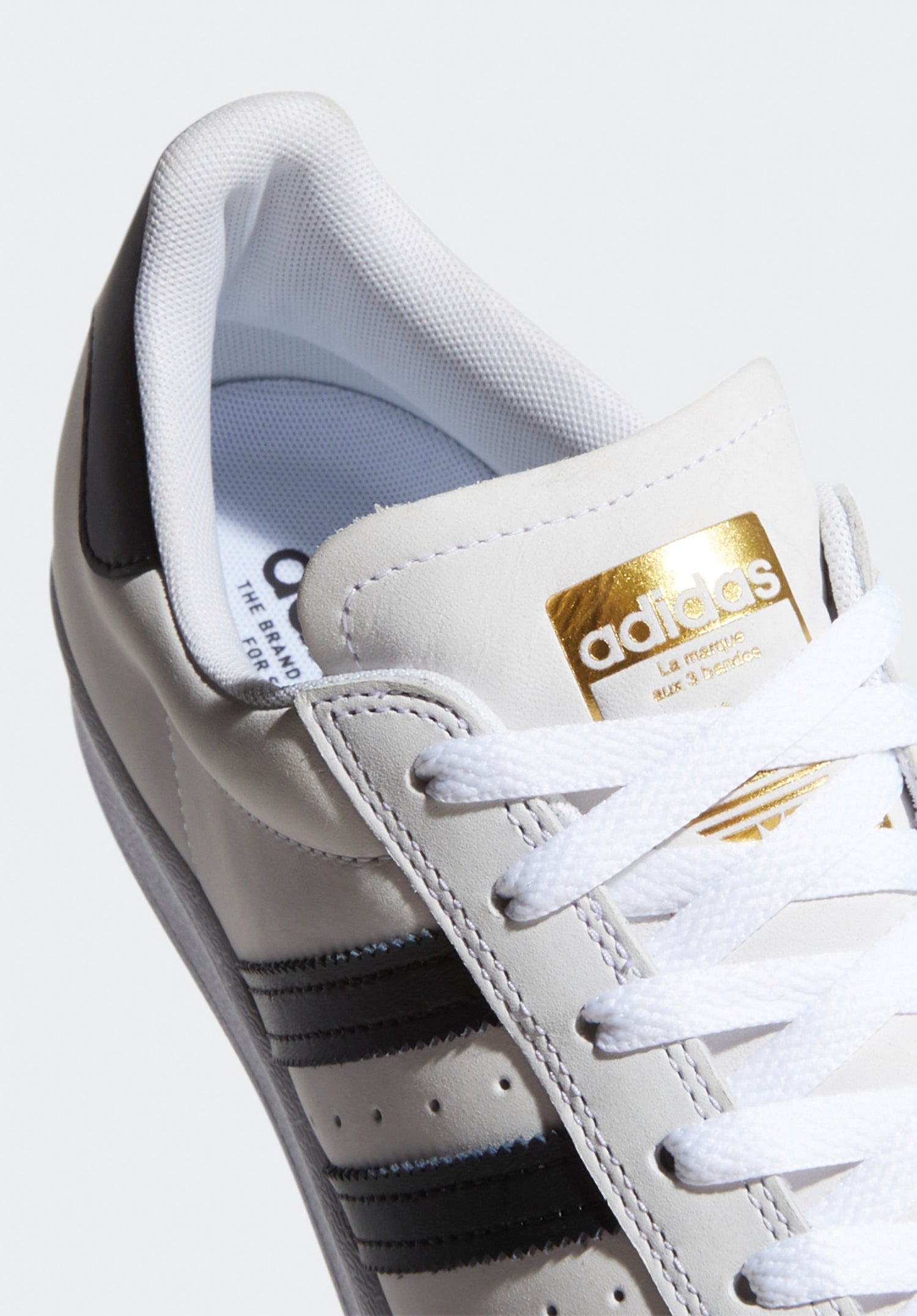 Superstar ADV white-coreblack-white Closeup2 Zoom Image