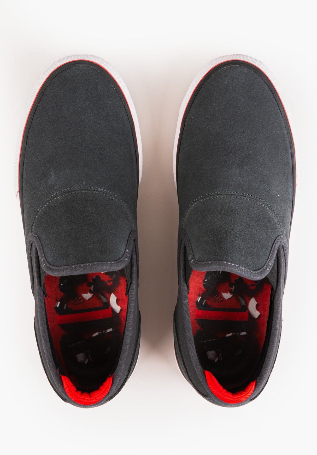 Wino G6 Slip-On darkgrey-black-red Closeup2