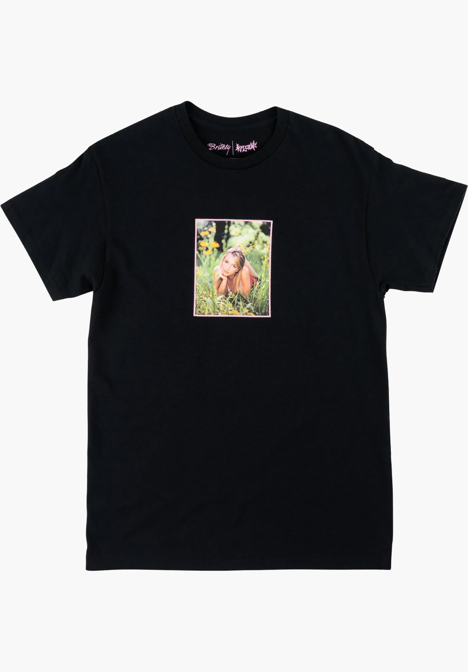 x Britney Spears Daisies black Closeup1 Zoom Image