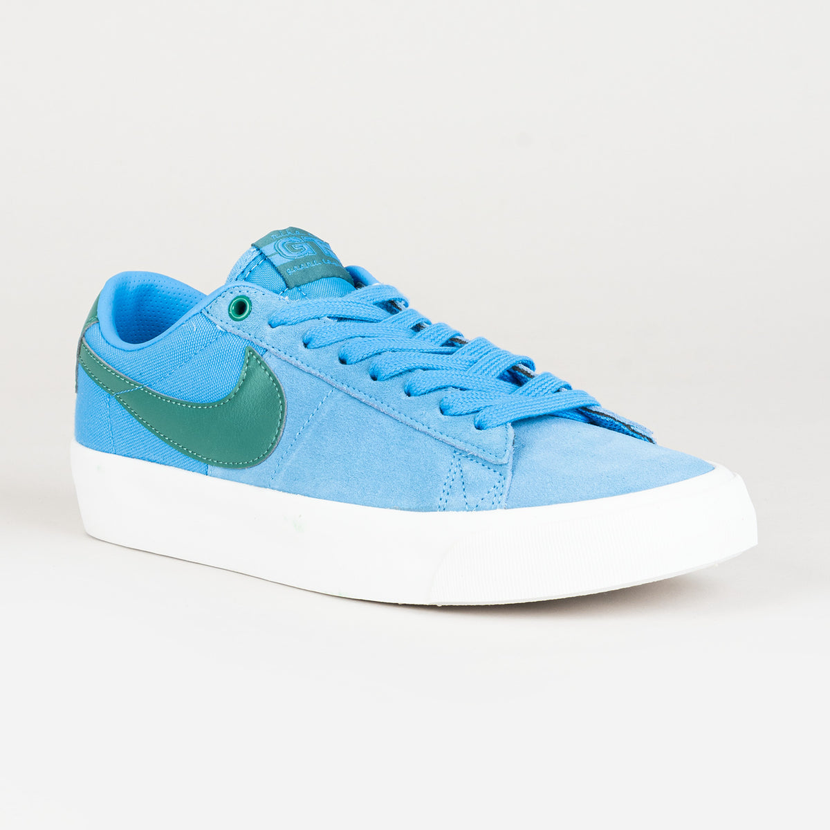 Zoom Blazer Low Pro GT Nike SB Mens Shoes in universityblue 