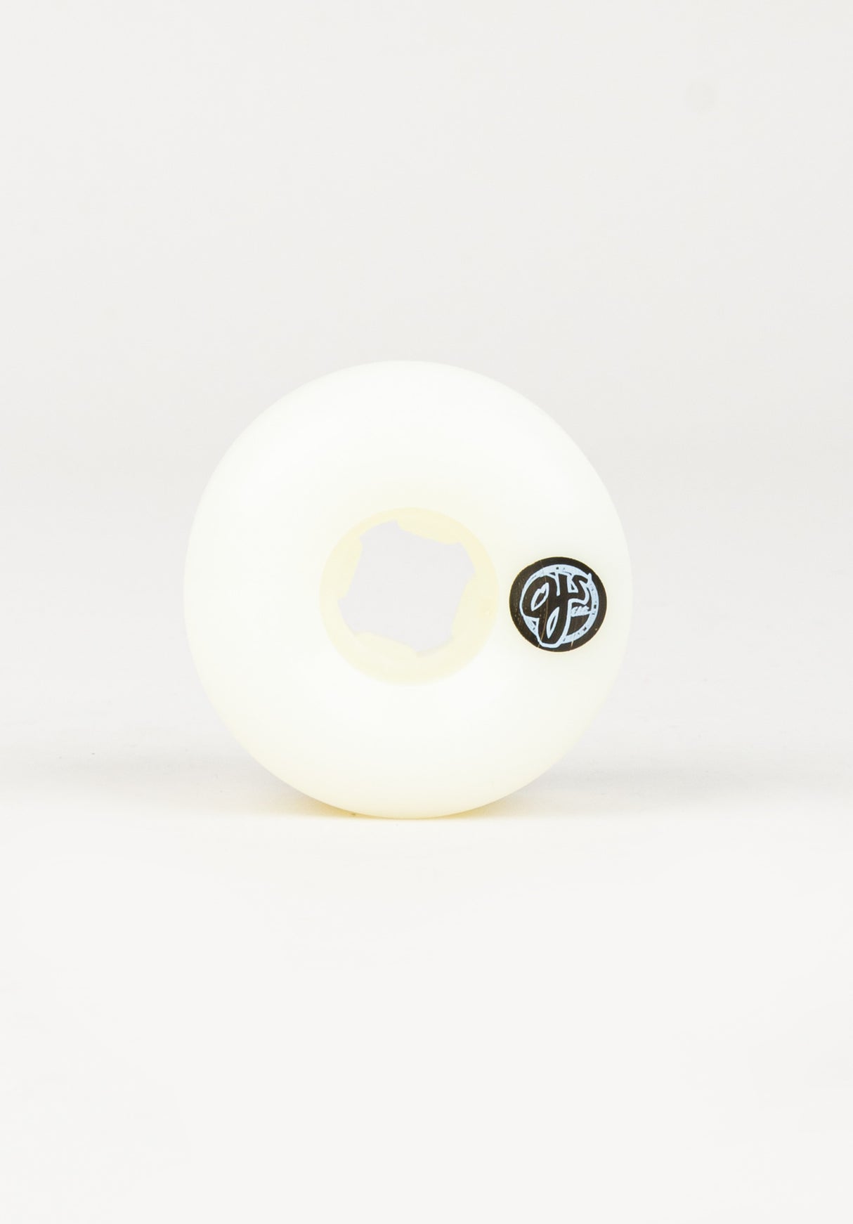 Chubbies 99A white Close-Up2