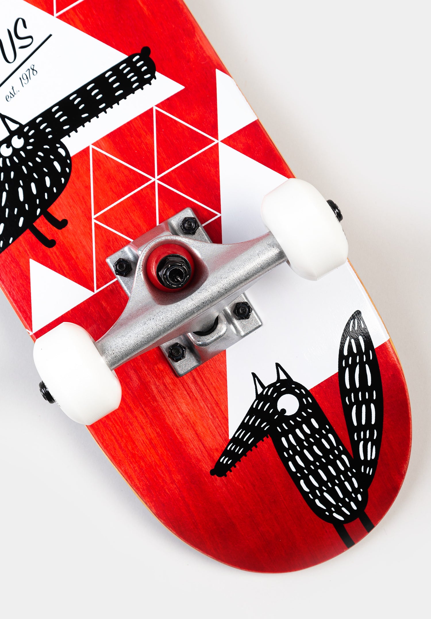 Wolf Micro Kids red Close-Up2 Zoom Image