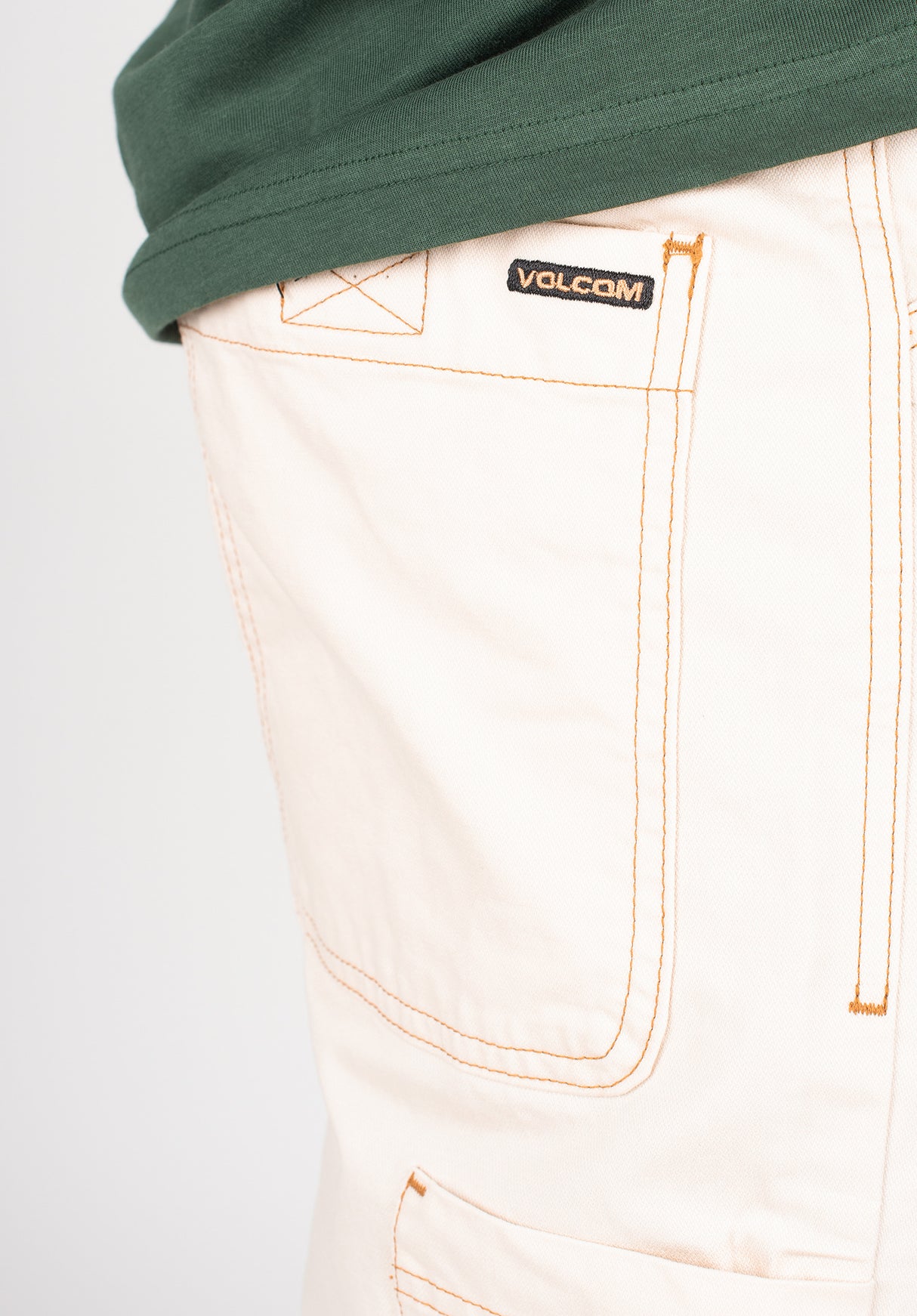 Kraftsman dirtywhite Close-Up2