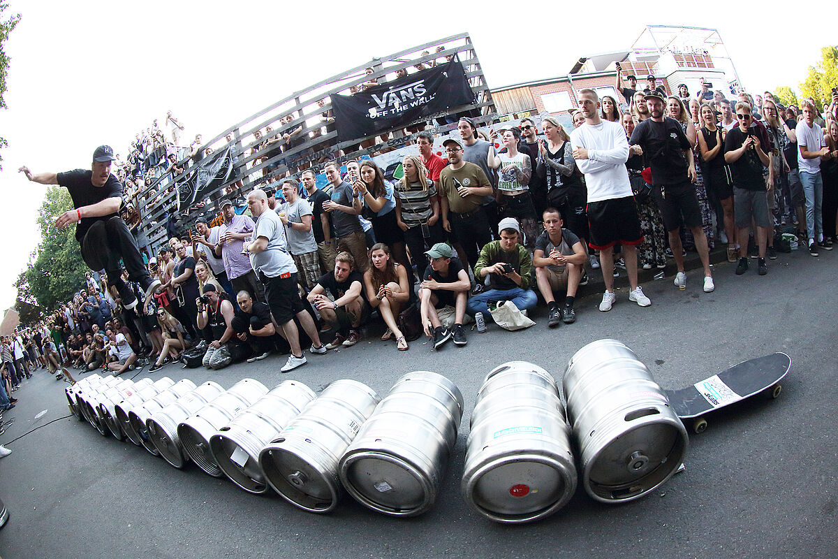DIY Riot 2019 | Beer, Bowl & Barrels | Titus