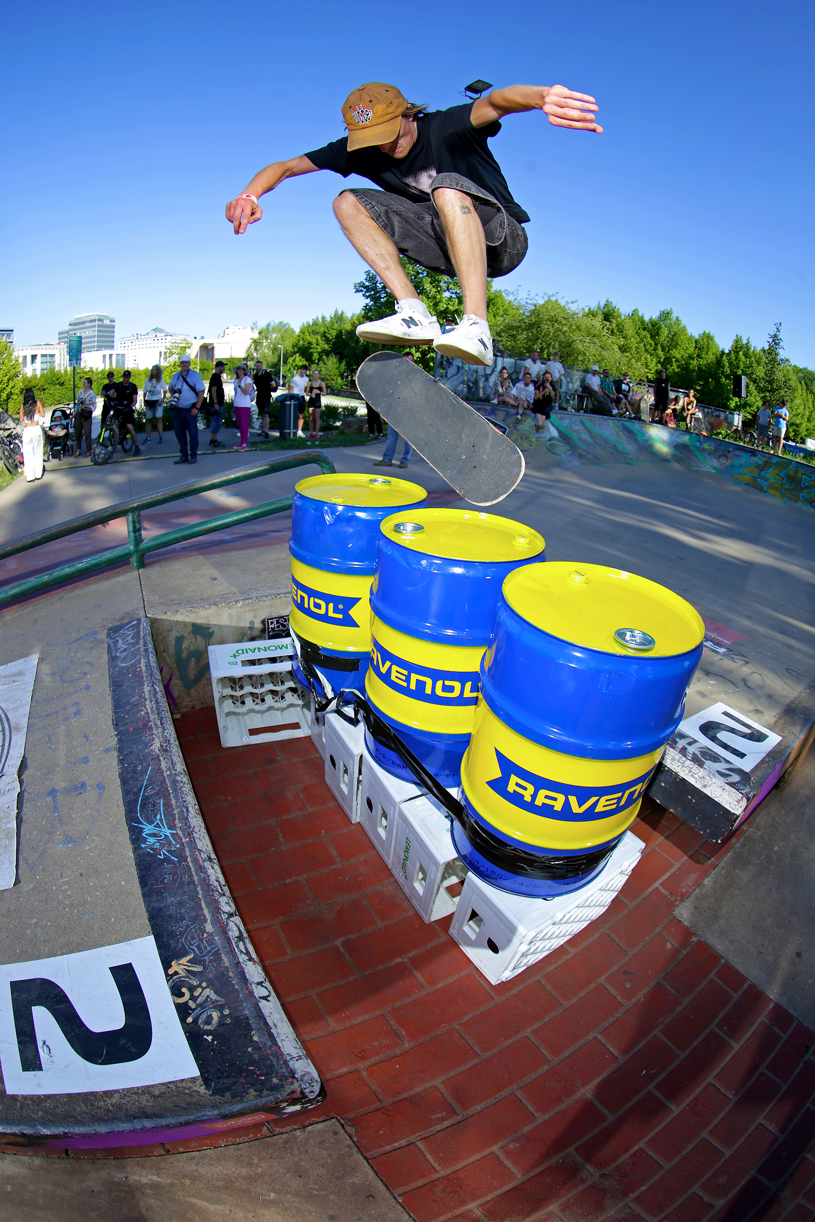 DennisPuchala_NollieBigspinHeelflip_BarrelJumpSaarbru__cken2025_Gentsch_adj__COS.jpg