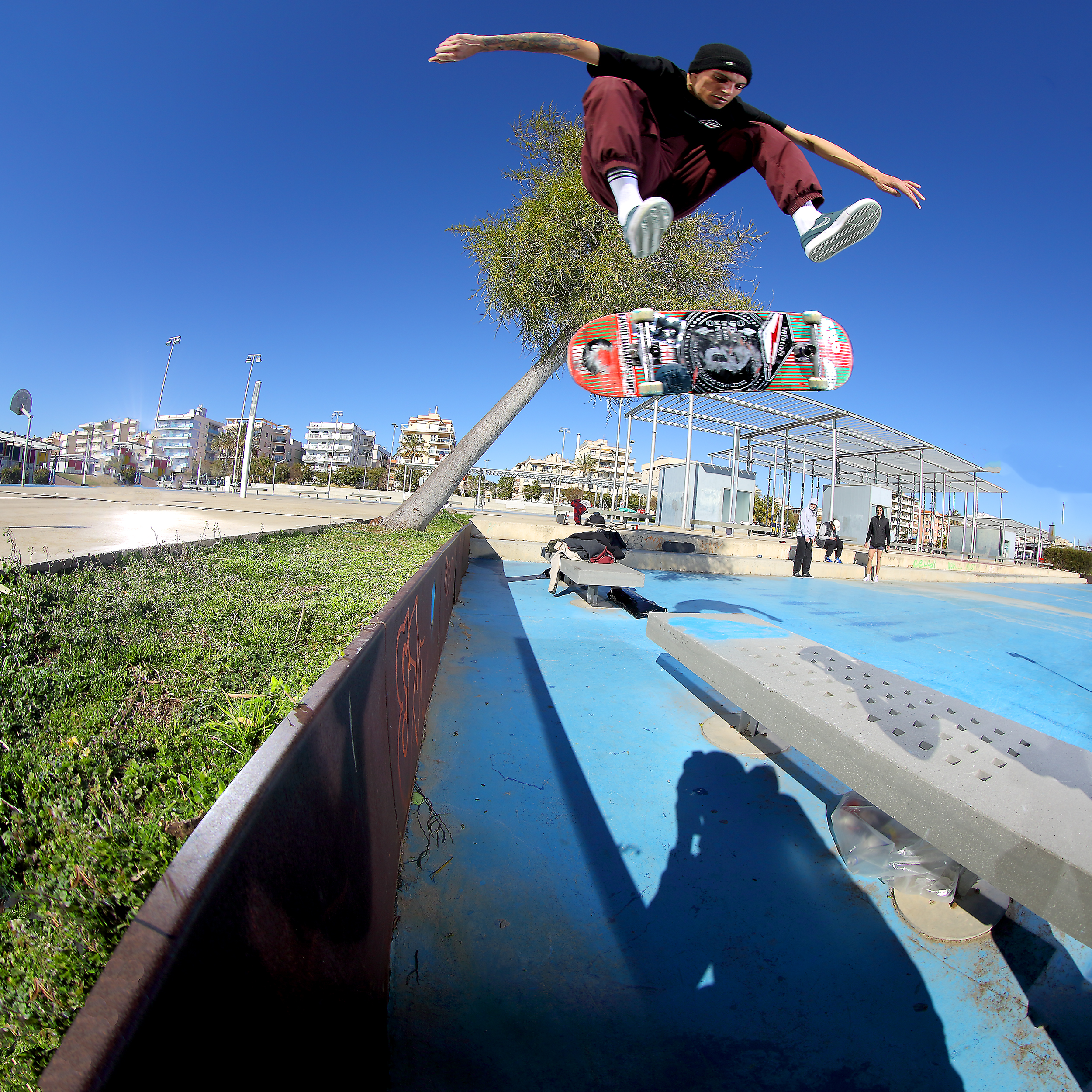 MarcelRieger_Heelflip_Calafell_BLOG.jpg