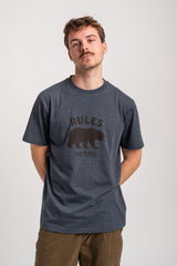 Rules Bear on the hunt T-Shirt fogbluemottled – Front view