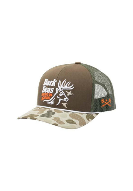 Dark Seas Bucked Low-Profile Trucker Twill Snapback Cappellino olive-camo – Vista frontale