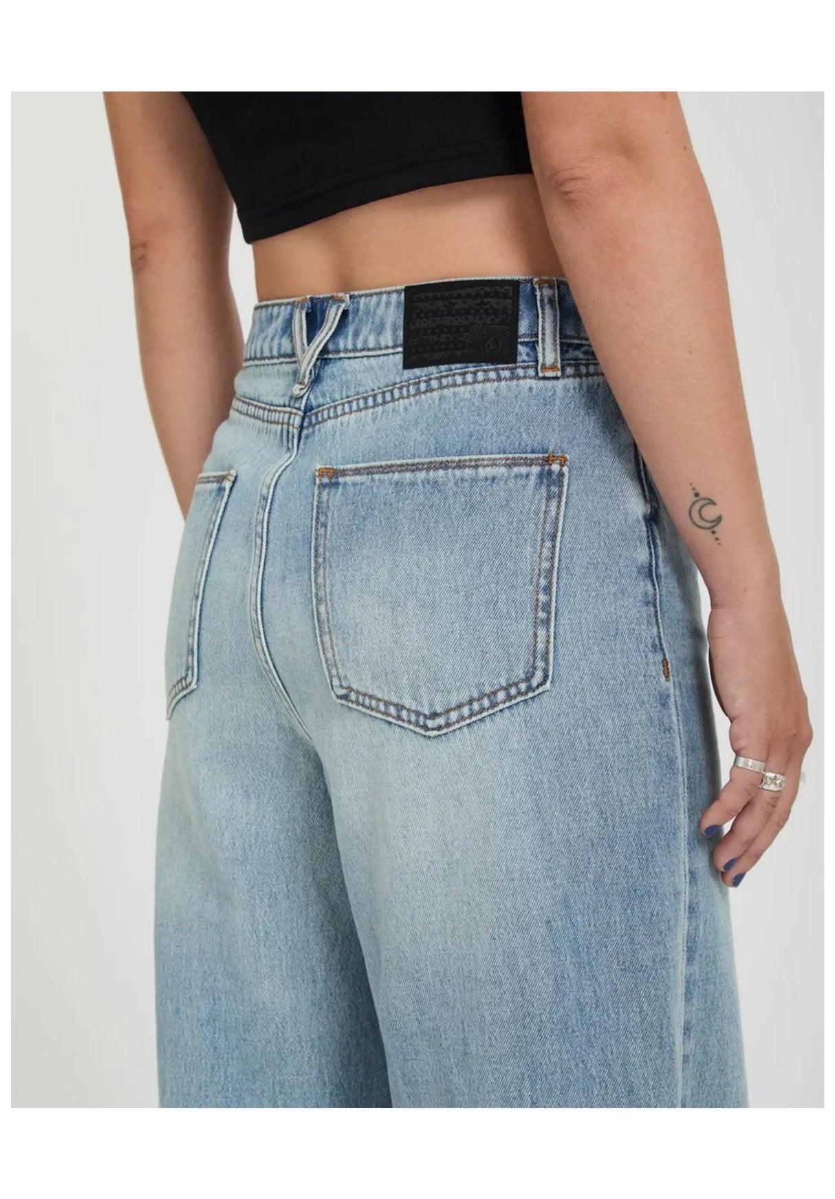 Volcom Stoned BF Hirise Jeans dustybluewash – Vista di dettaglio 1