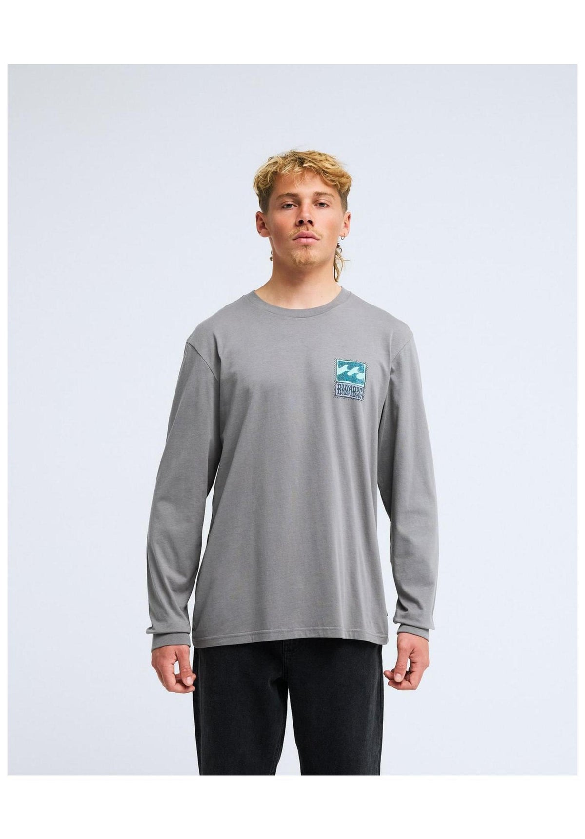 Billabong Stamp Longsleeve pewter – Set bagfra