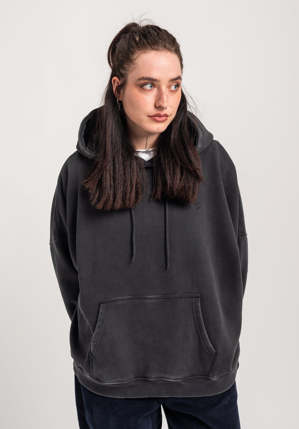 TITUS Aine Sudadera blackfaded – Vista trasera