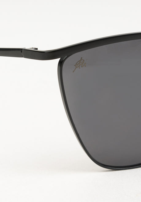 Boulala black-black Closeup1