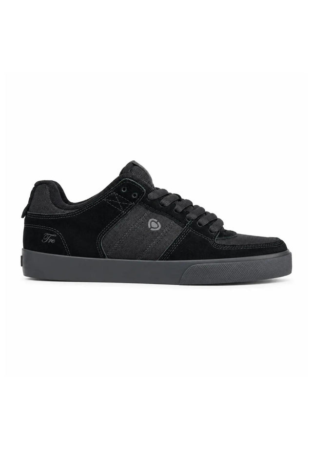 Tre jet-black-black Vorderansicht