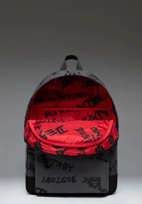 Classic X-Large Thrasher asphalt/black destroy Closeup1