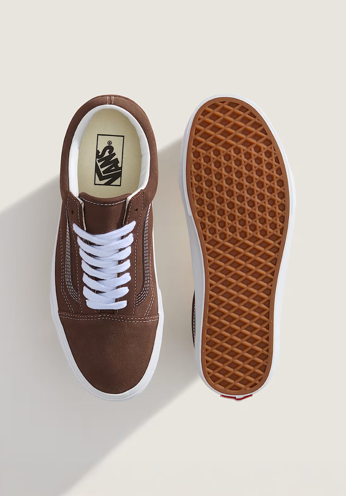 Old Skool suede-pottingsoil Closeup1