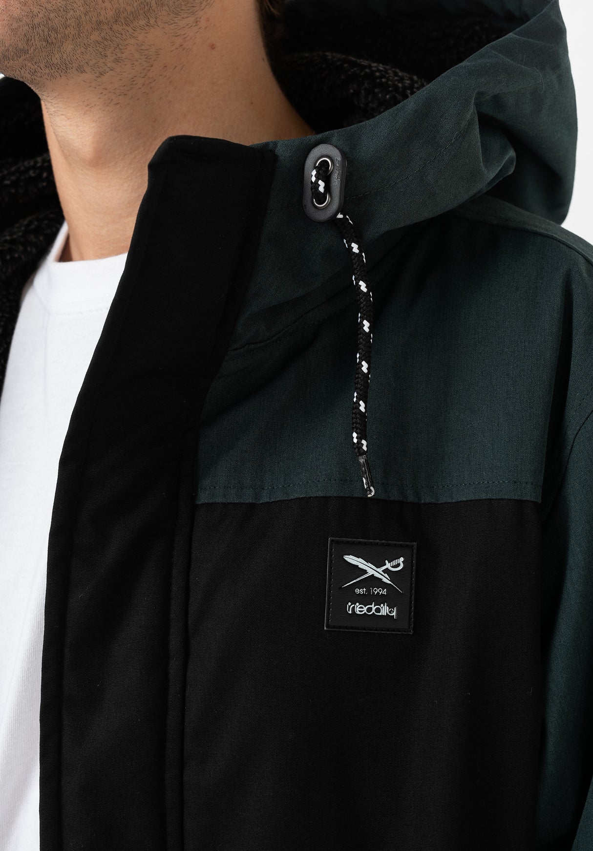 Eissegler Jacket hunter Closeup2