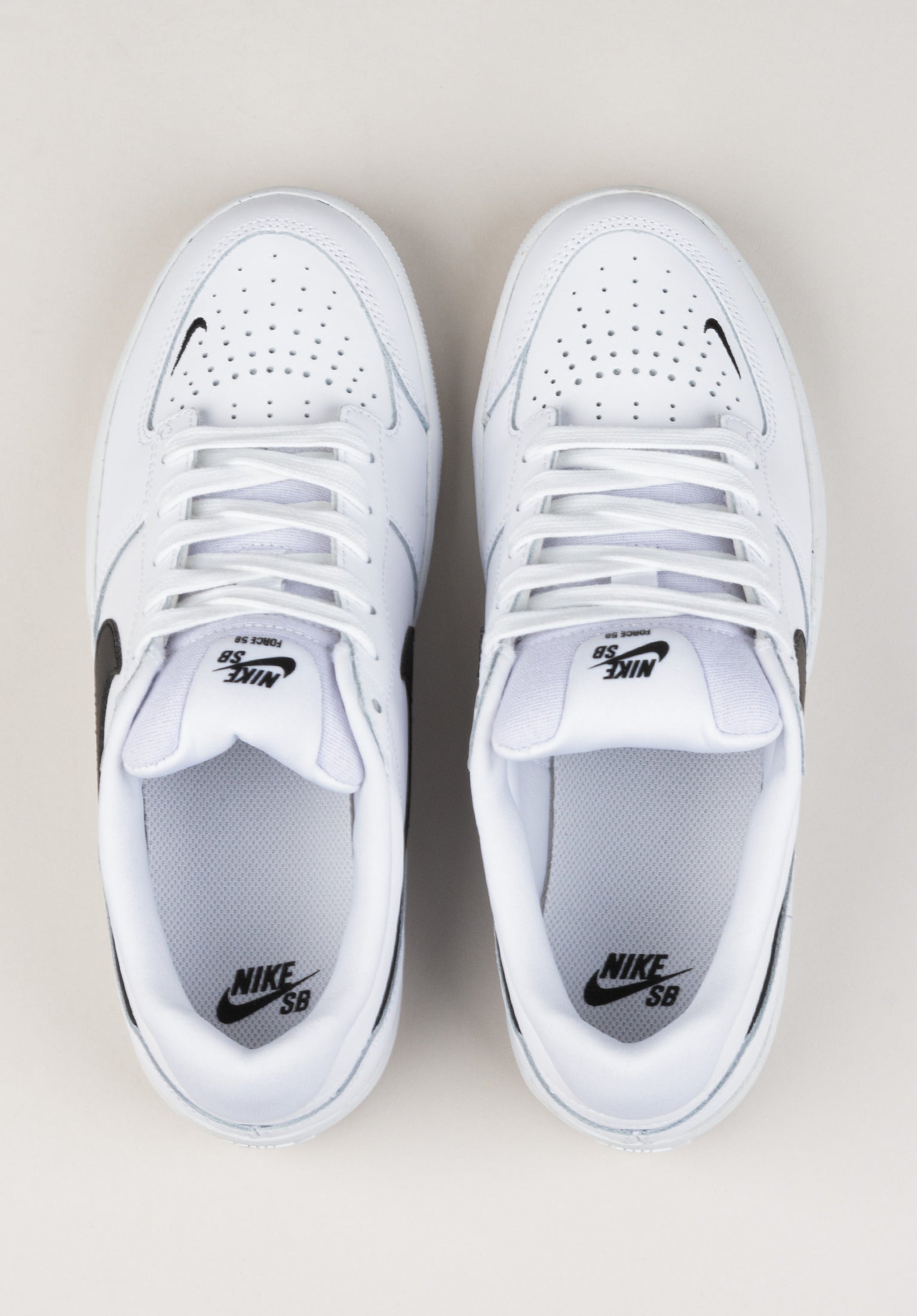 white sb nike