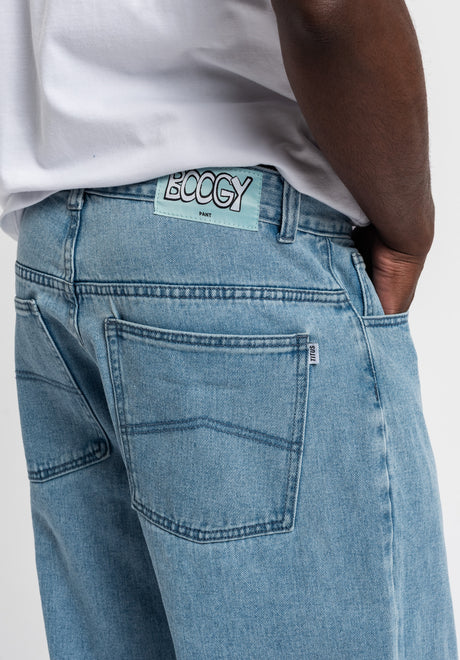 Boogy lightbluewashed Closeup2