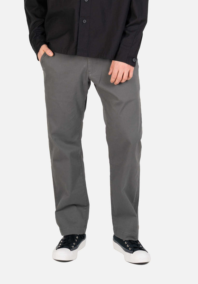 Reflex Loose Chino vulcangrey Vorderansicht
