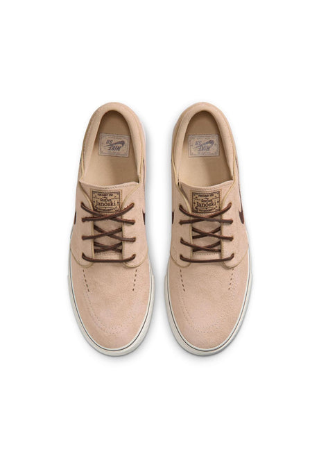 Janoski OG+ linen-lightchocolate-sail Closeup1