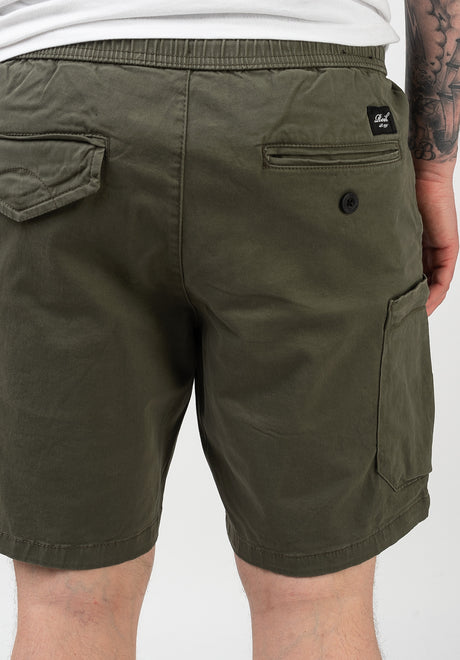 Dominik|1,85|L