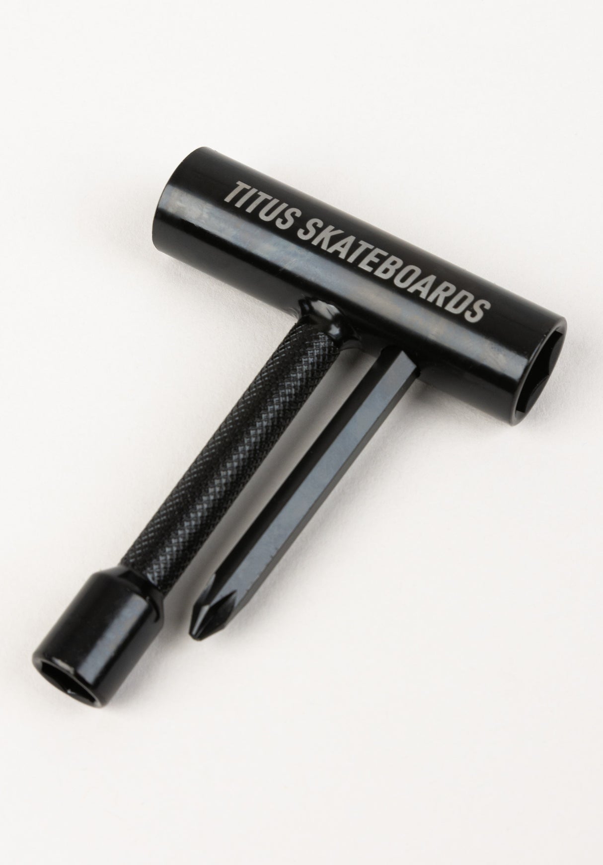 Black Metal T black Rueckenansicht