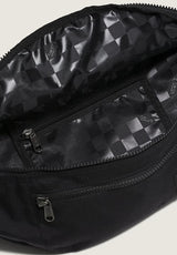 Ward Cross Body Pack black-black Closeup1