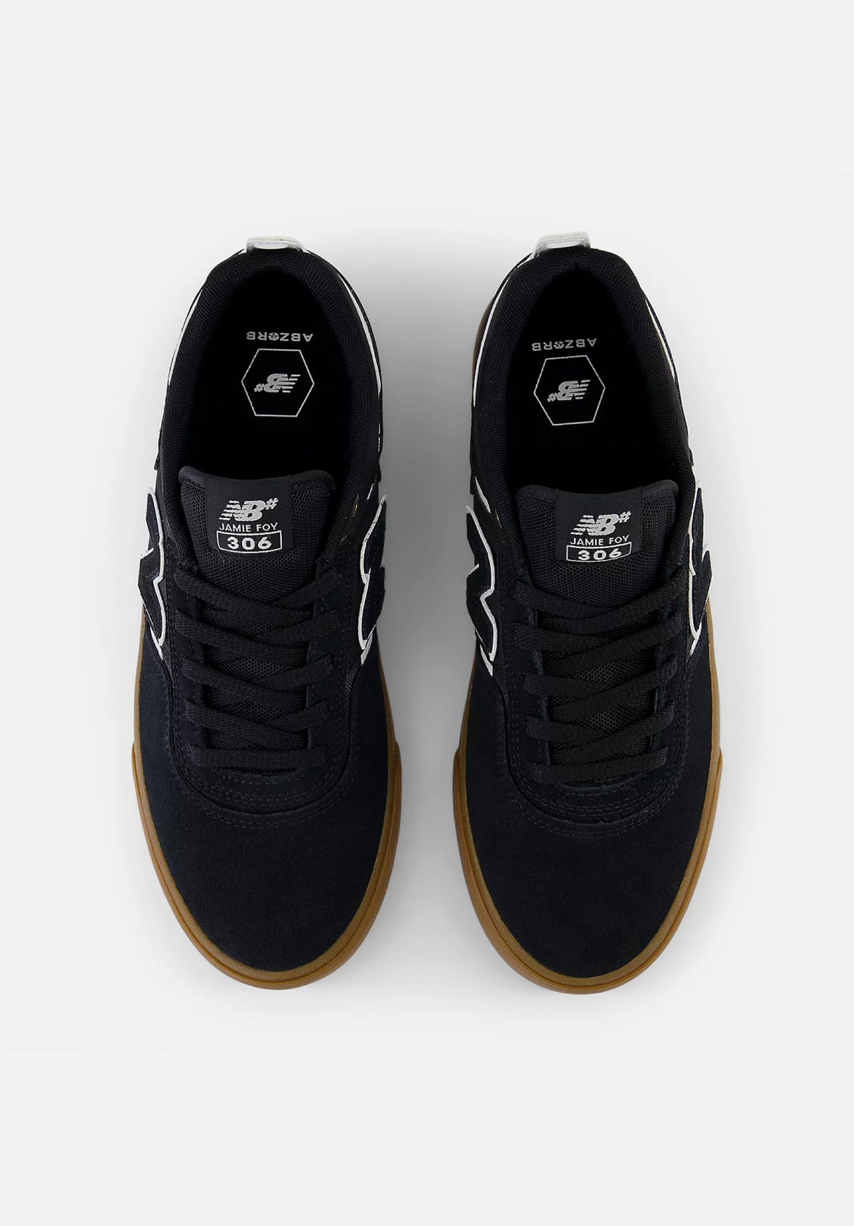 306 Jamie Foy black-white-gum Closeup1