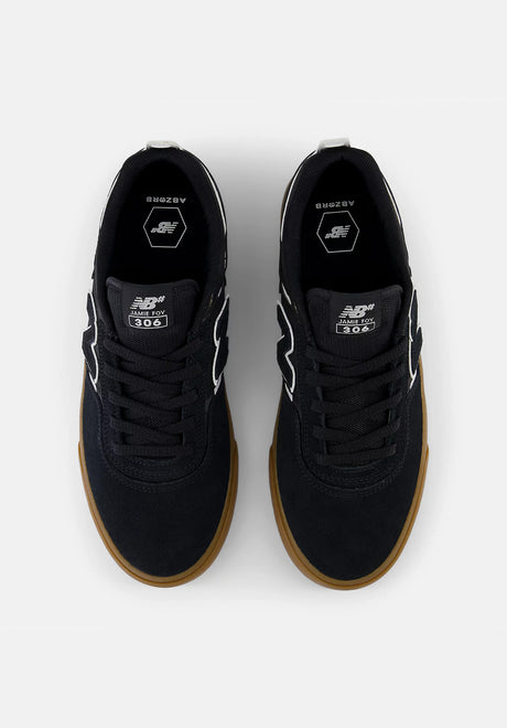 306 Jamie Foy black-white-gum Closeup1