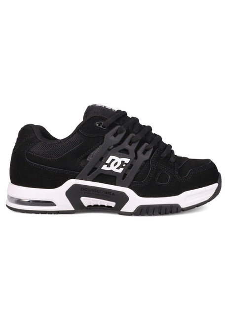 AT-2 black-white Vorderansicht
