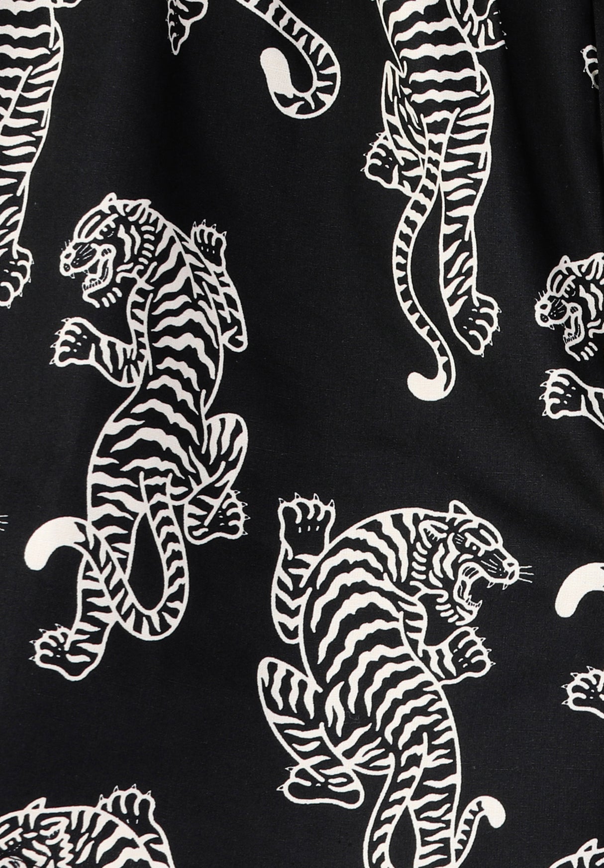 Broderson Tigers black Closeup2